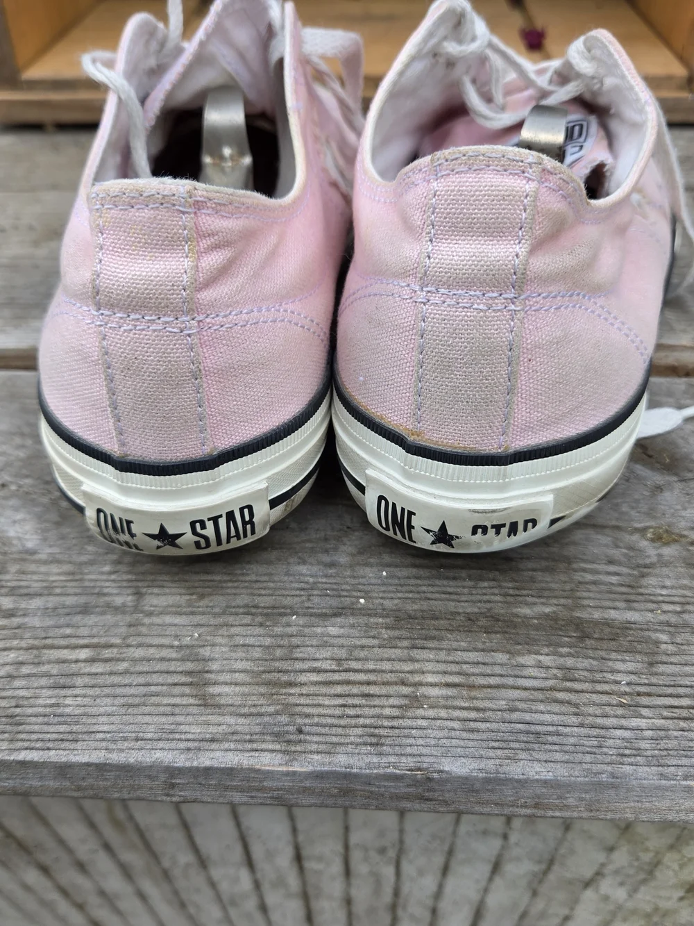 Converse Women's Pink Canvas Low-Top Sneakers